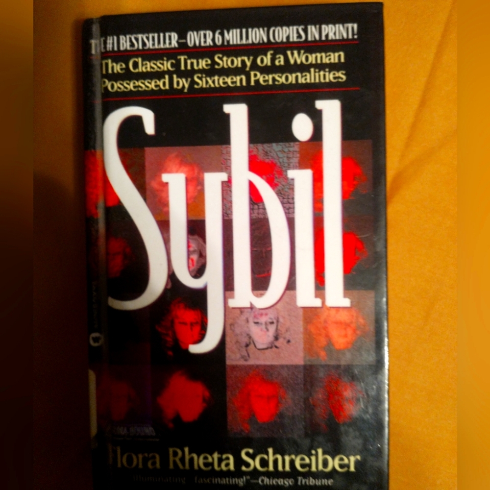 🤗 Sybil by Flora Rheta Schreiber- Paperback Book